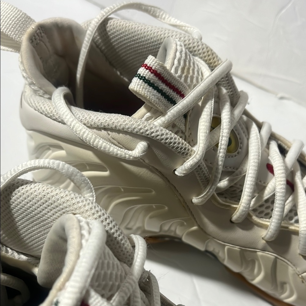 Men's Nike Cream Sneakers - Picture 3 of 13